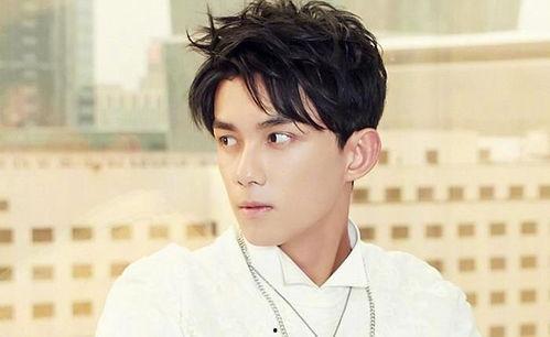 赵露思在圈内人爆料,揭秘明星背后的真实故事 第3张 赵露思在圈内人爆料,揭秘明星背后的真实故事 第3张